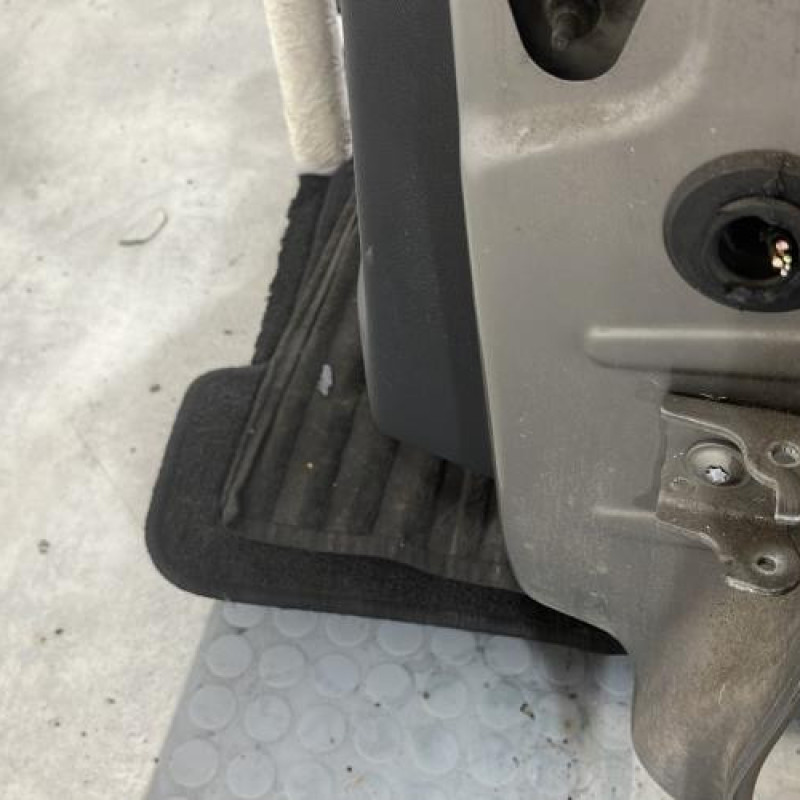 Porte arriere gauche PEUGEOT 208 1 Photo n°5