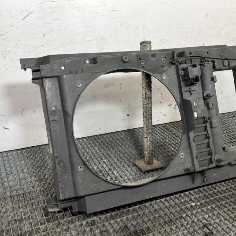 Face avant PEUGEOT 5008 1 Photo n°2