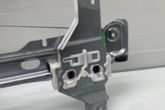 Leve vitre electrique avant droit PEUGEOT 3008 1