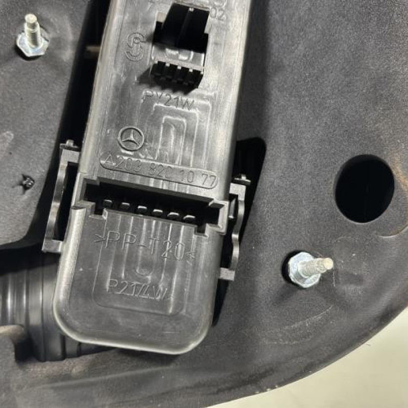 Feu arriere principal gauche (feux) MERCEDES CLASSE C 203 COUPE SPORT Photo n°5