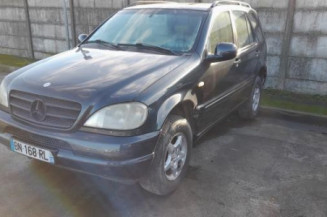 Feu arriere principal gauche (feux) MERCEDES CLASSE M 163