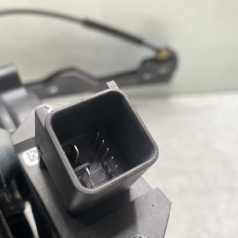 Leve vitre electrique avant gauche OPEL ASTRA J Photo n°8