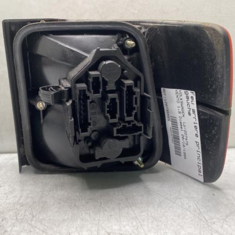 Feu arriere principal gauche (feux) VOLKSWAGEN VENTO Photo n°2