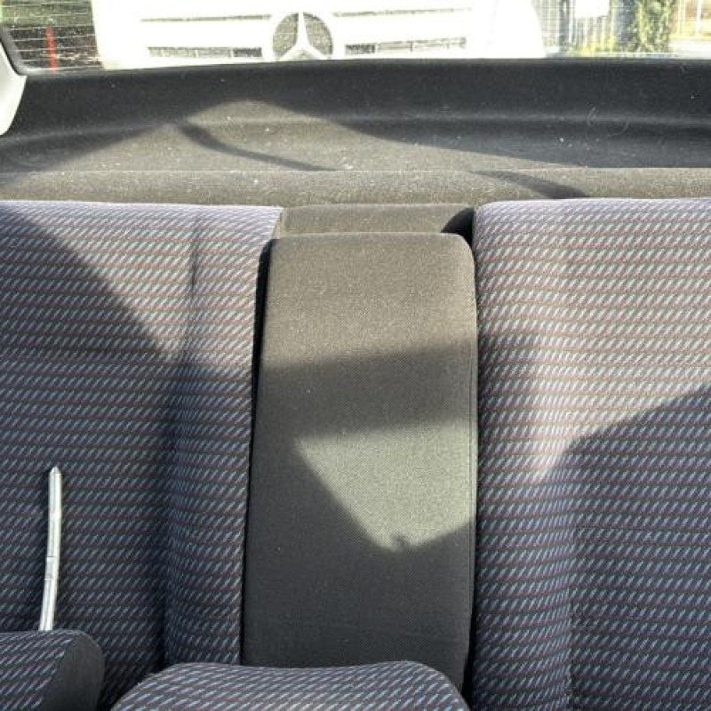 Feu arriere principal gauche (feux) VOLKSWAGEN VENTO Photo n°9