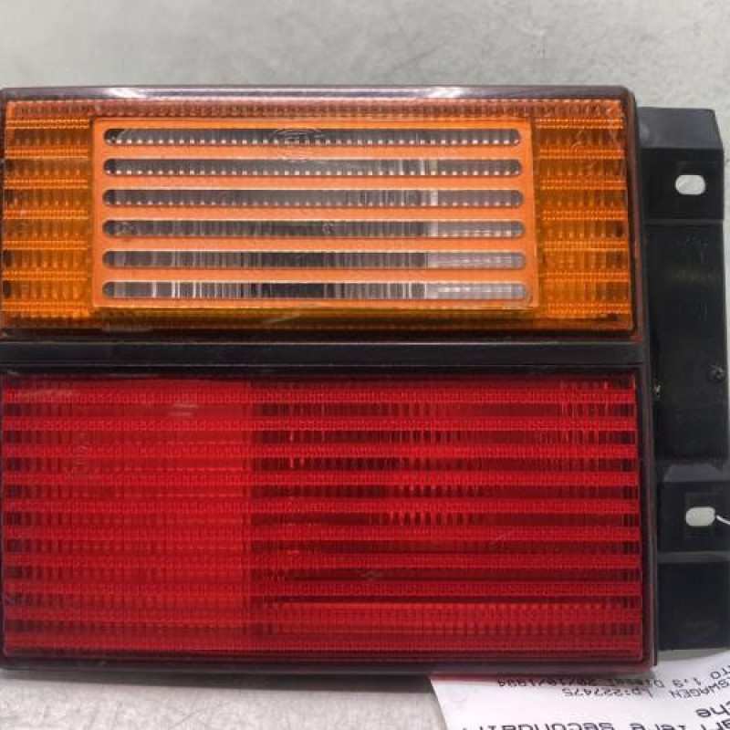 Feu arriere secondaire gauche (feux) VOLKSWAGEN VENTO Photo n°1