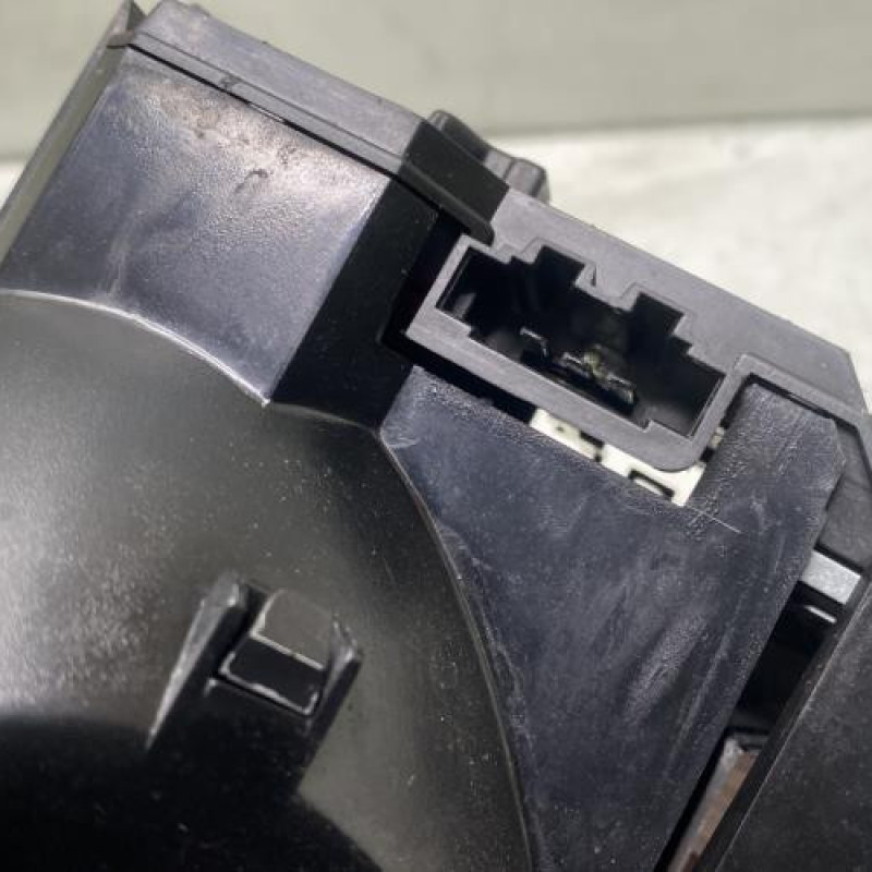 Feu arriere secondaire gauche (feux) VOLKSWAGEN VENTO Photo n°4