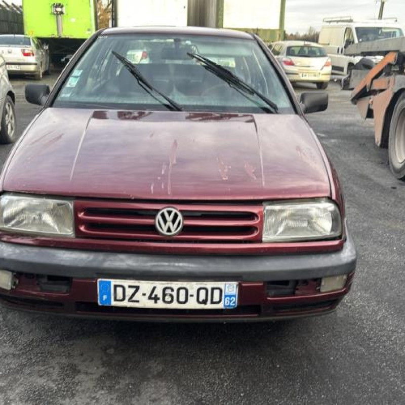 Feu arriere secondaire gauche (feux) VOLKSWAGEN VENTO Photo n°16