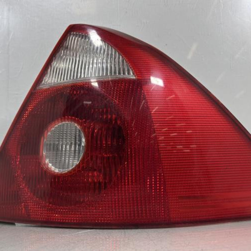 Feu arriere principal droit (feux) FORD MONDEO 2 Photo n°1