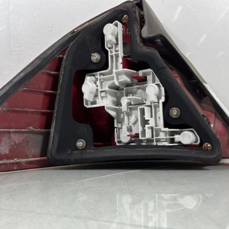 Feu arriere principal droit (feux) FORD MONDEO 2 Photo n°2