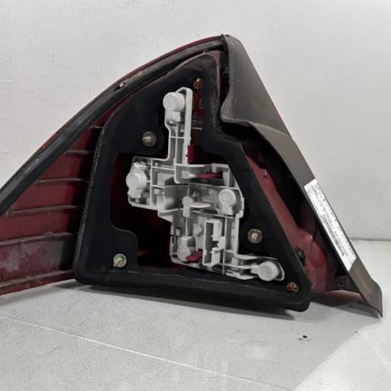 Feu arriere principal droit (feux) FORD MONDEO 2 Photo n°7