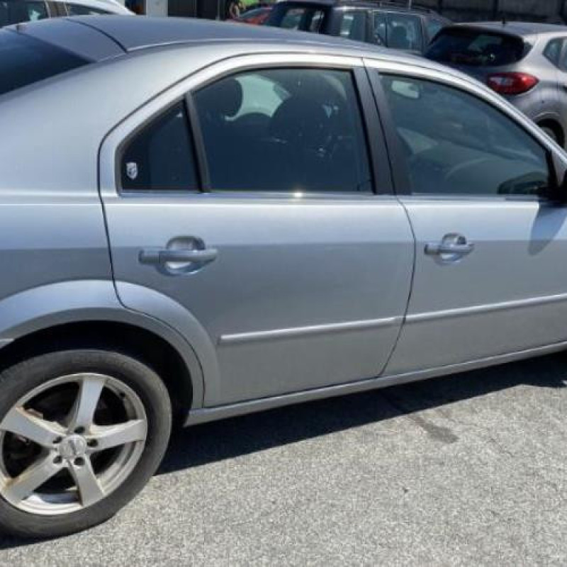 Feu arriere principal droit (feux) FORD MONDEO 2 Photo n°17