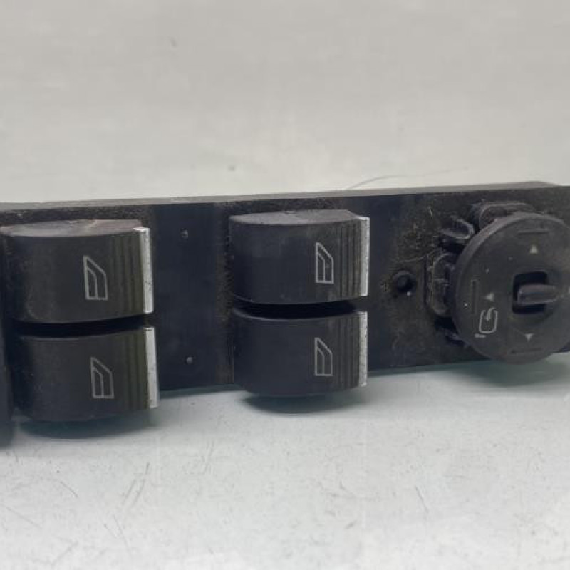 Interrupteur de leve vitre avant gauche FORD TOURNEO CONNECT 2 Photo n°1