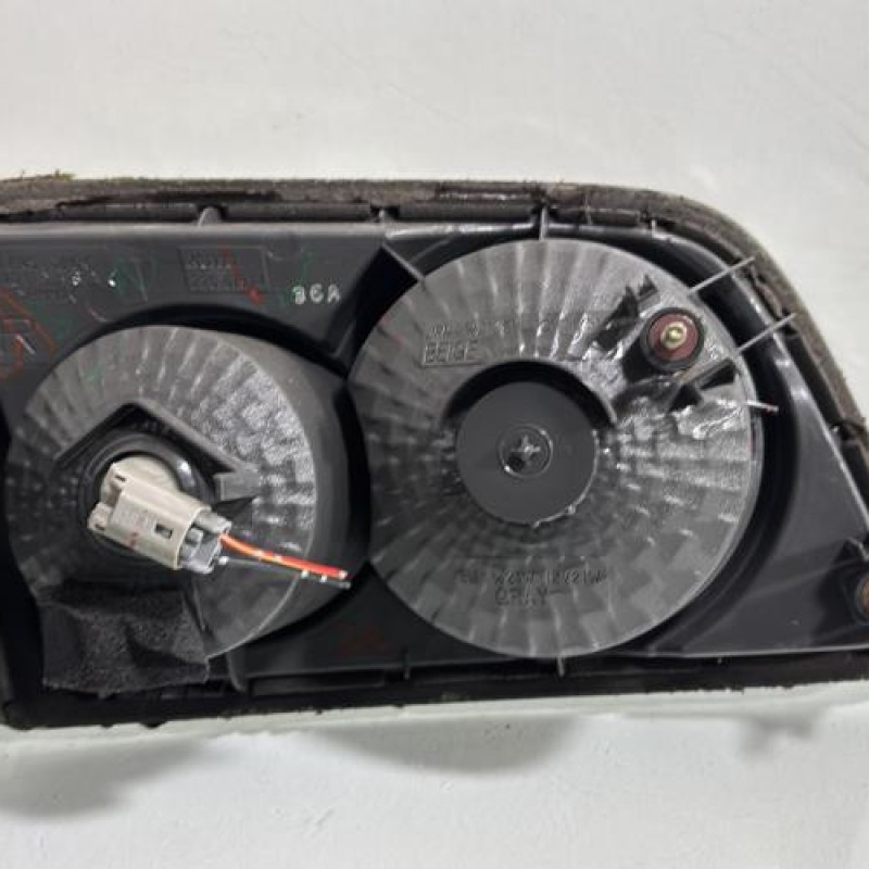 Feu arriere secondaire droit (feux) MAZDA 6 1 Photo n°3