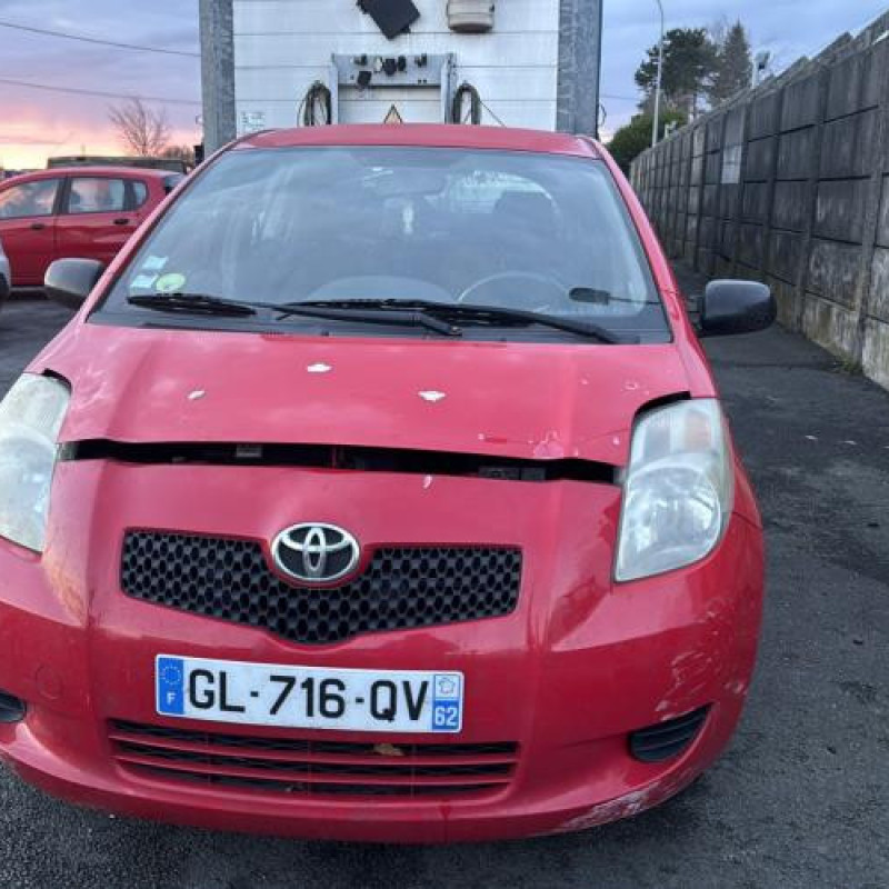 Feu arriere stop central TOYOTA YARIS 2 Photo n°11