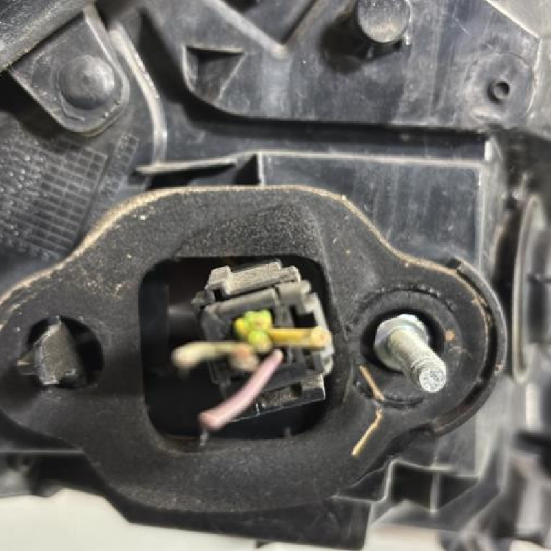 Feu arriere principal gauche (feux) PEUGEOT 308 2 Photo n°4