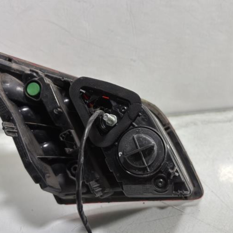 Feu arriere secondaire droit (feux) PEUGEOT 308 2 Photo n°3