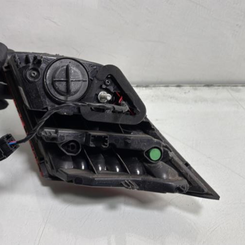 Feu arriere secondaire gauche (feux) PEUGEOT 308 2 Photo n°3