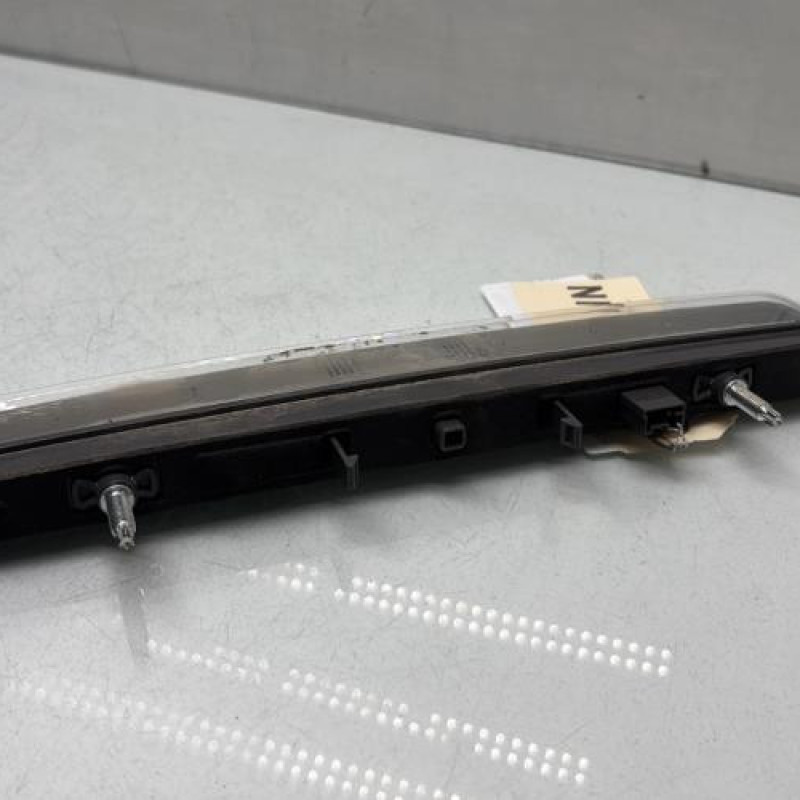 Feu arriere stop central PEUGEOT 308 2 Photo n°2