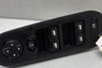 Interrupteur de leve vitre avant gauche PEUGEOT 308 2 Photo n°1