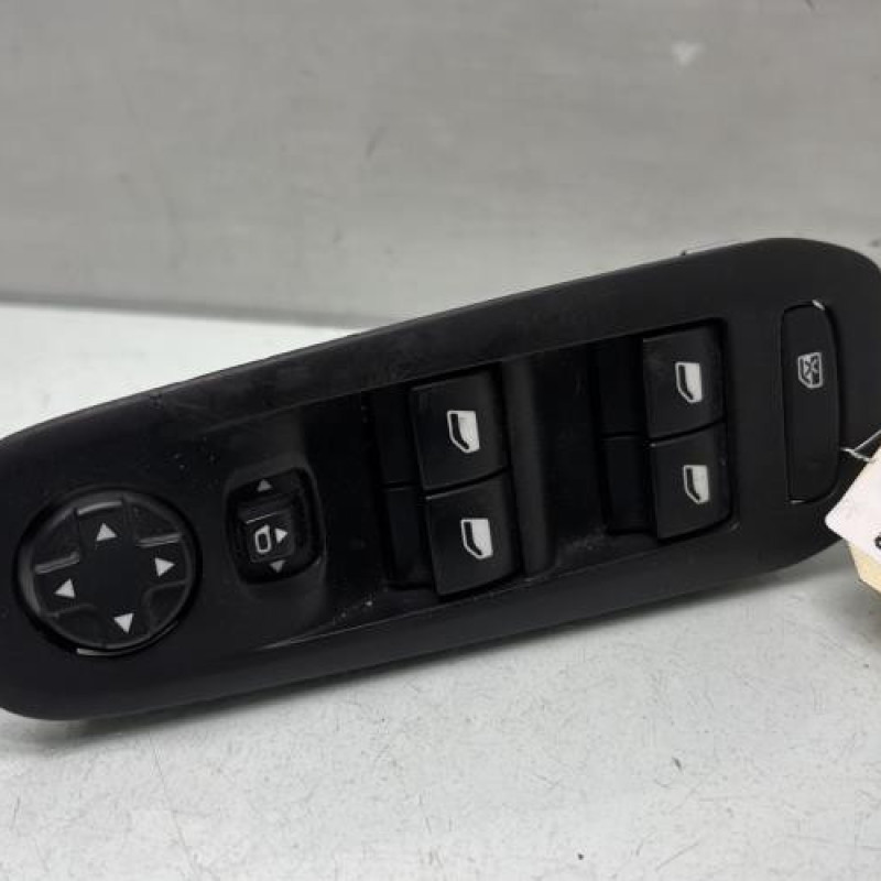 Interrupteur de leve vitre avant gauche PEUGEOT 308 2 Photo n°1