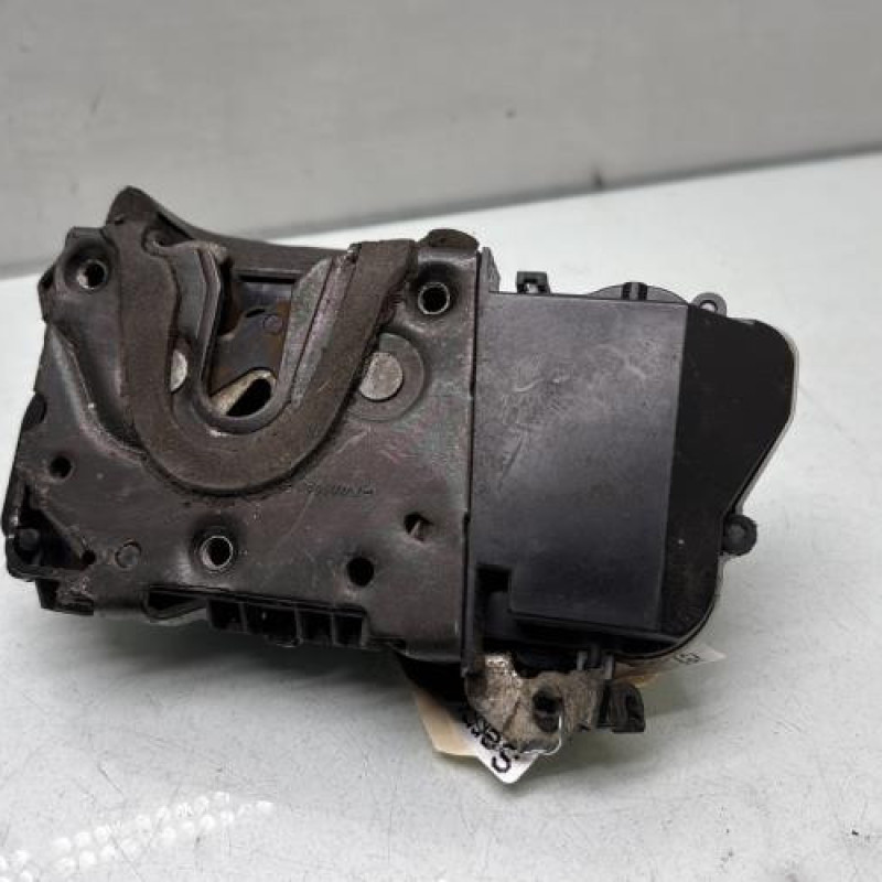 Serrure avant droit PEUGEOT 607 Photo n°1