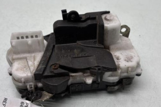 Serrure avant droit PEUGEOT 607