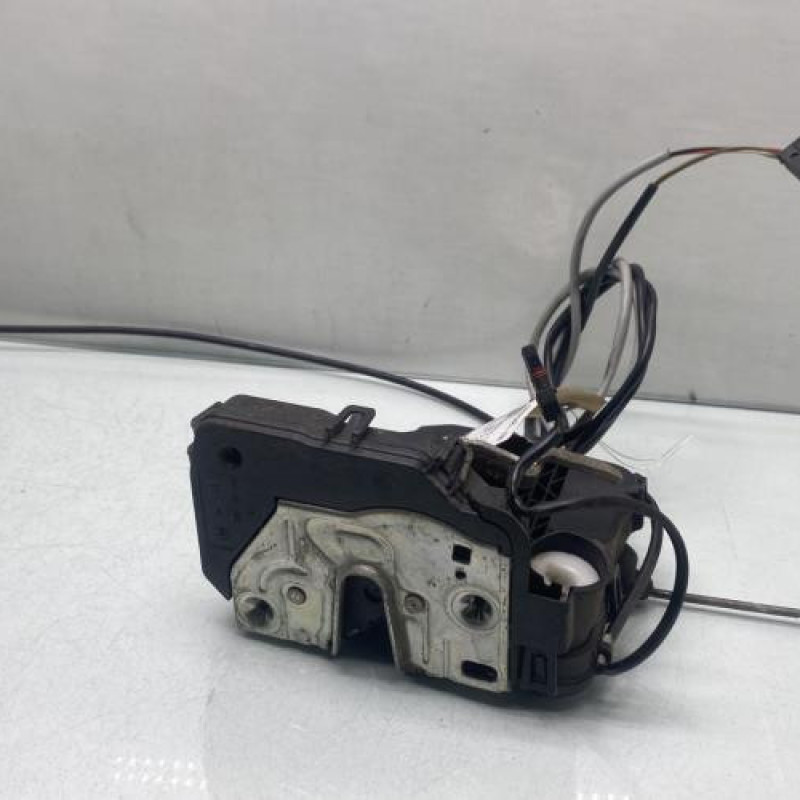 Serrure avant gauche MERCEDES CLASSE C 203 COUPE SPORT Photo n°1