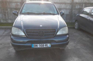 Moteur essuie glace avant MERCEDES CLASSE M 163