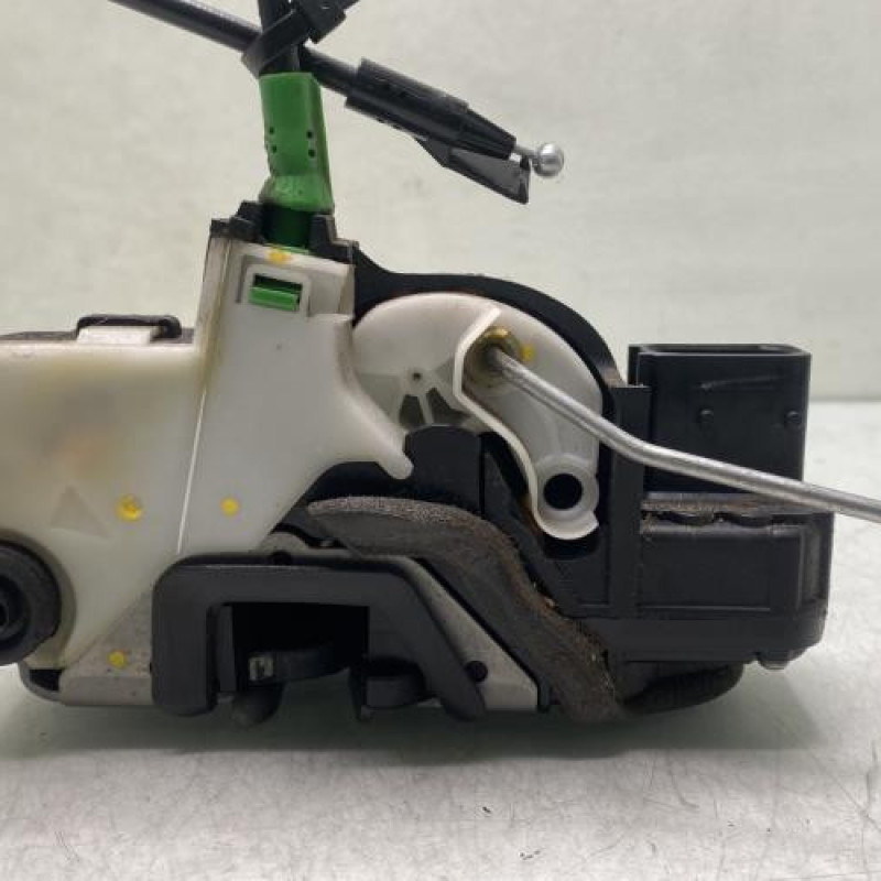 Serrure arriere droit OPEL ASTRA J Photo n°4