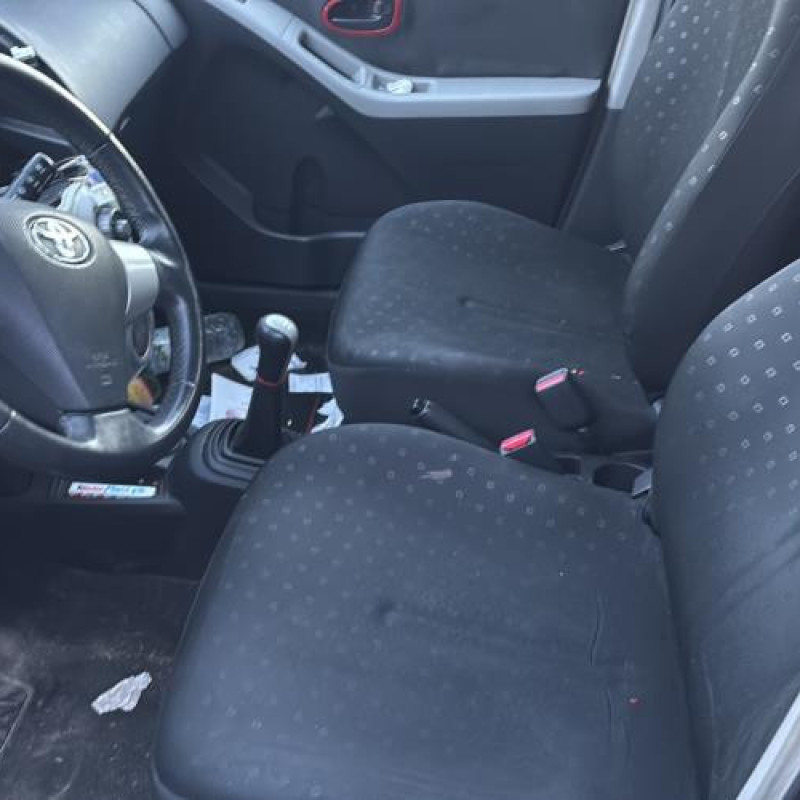 Moteur essuie glace avant TOYOTA YARIS 2 Photo n°16