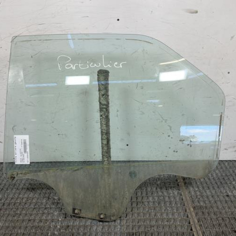 Vitre arriere gauche DACIA LOGAN 1 Photo n°1