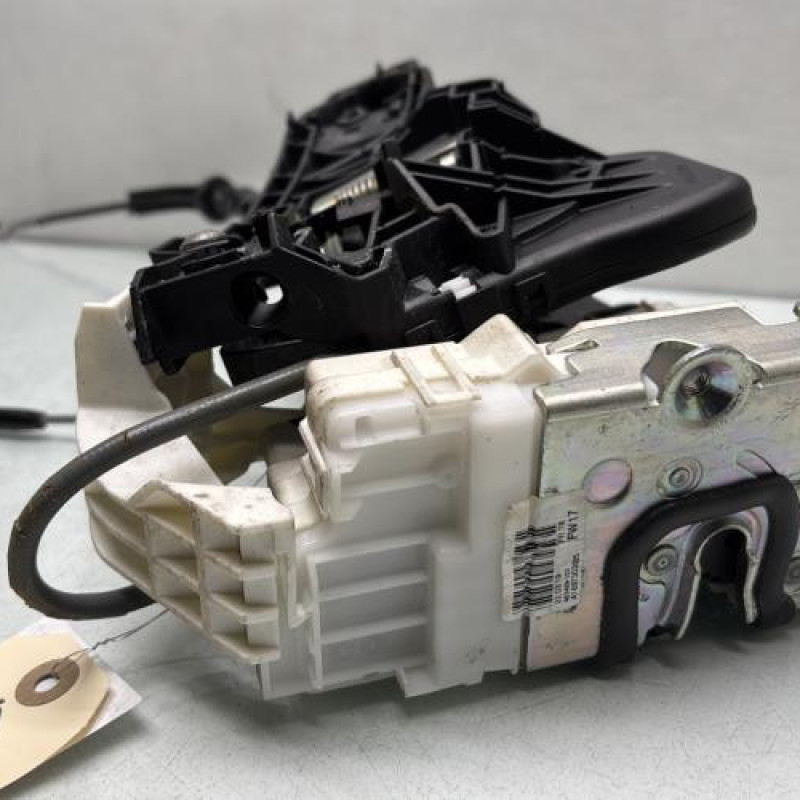 Serrure arriere droit MERCEDES CLASSE A 169 Photo n°1