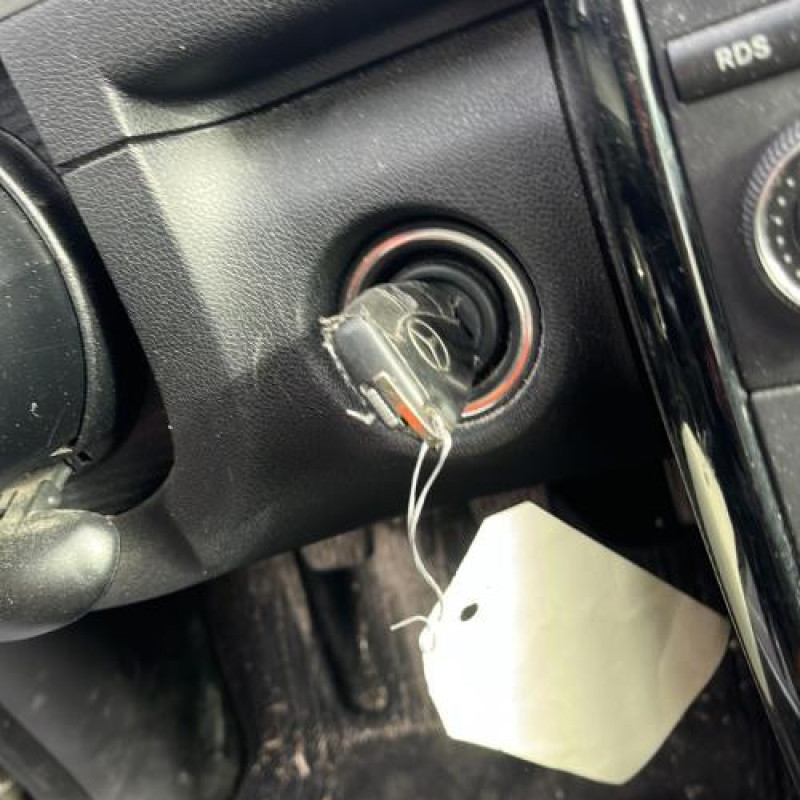 Serrure arriere droit MERCEDES CLASSE A 169 Photo n°14