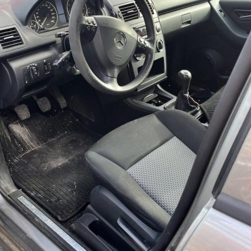 Serrure avant droit MERCEDES CLASSE A 169 Photo n°9