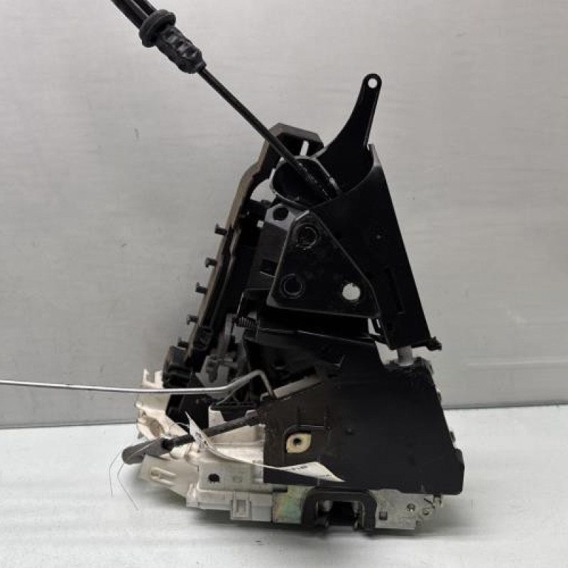 Serrure avant gauche MERCEDES CLASSE A 169 Photo n°3