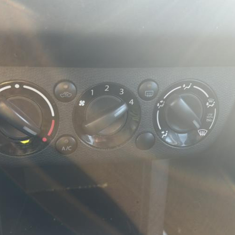 Vitre arriere gauche SUZUKI SWIFT 3 Photo n°20