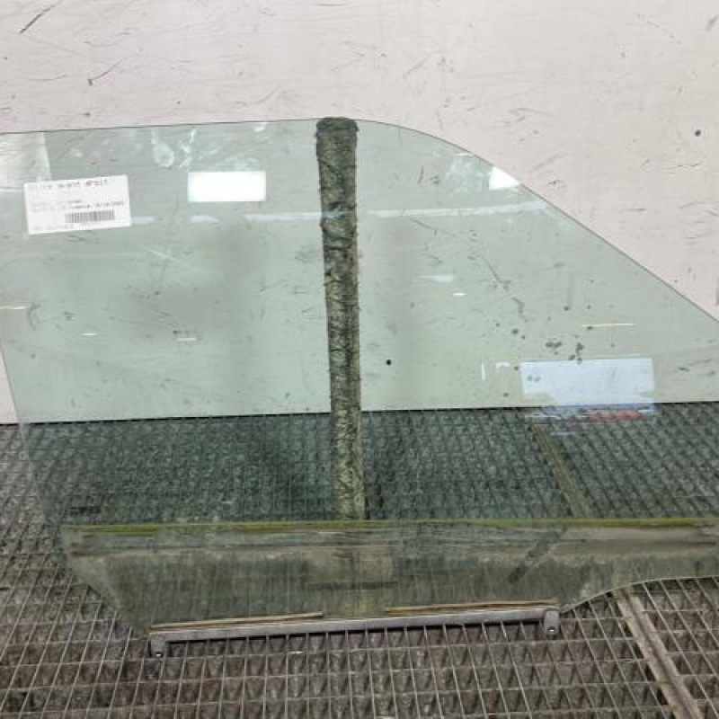 Vitre avant droit SUZUKI SWIFT 3 Photo n°1