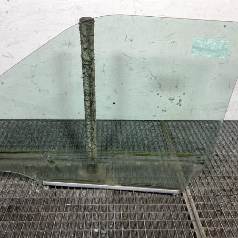 Vitre avant droit SUZUKI SWIFT 3 Photo n°4