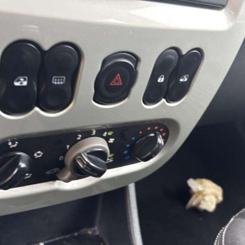 Optique avant principal gauche (feux)(phare) DACIA SANDERO 1 Photo n°20