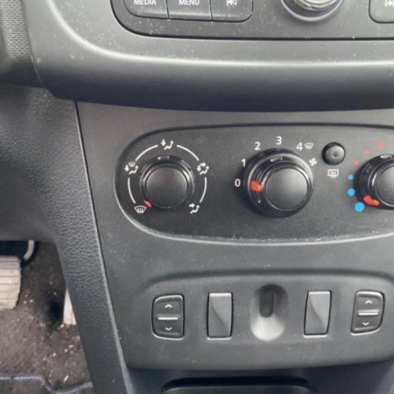 Moto ventilateur radiateur DACIA SANDERO 2 Photo n°8