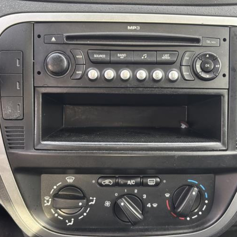 Custode arriere droit CITROEN C2 Photo n°18