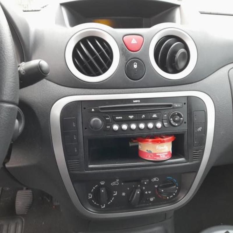 Custode arriere droit CITROEN C2 Photo n°8