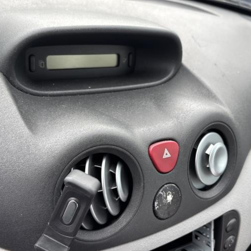 Calandre CITROEN C3 1 Photo n°16