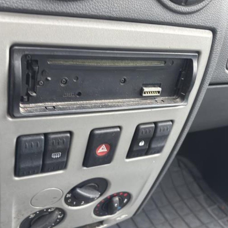 Feu arriere principal droit (feux) DACIA LOGAN 1 Photo n°19