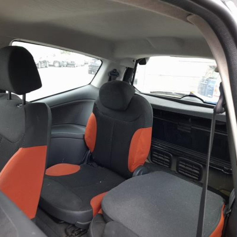 Custode arriere droit CITROEN C2 Photo n°10