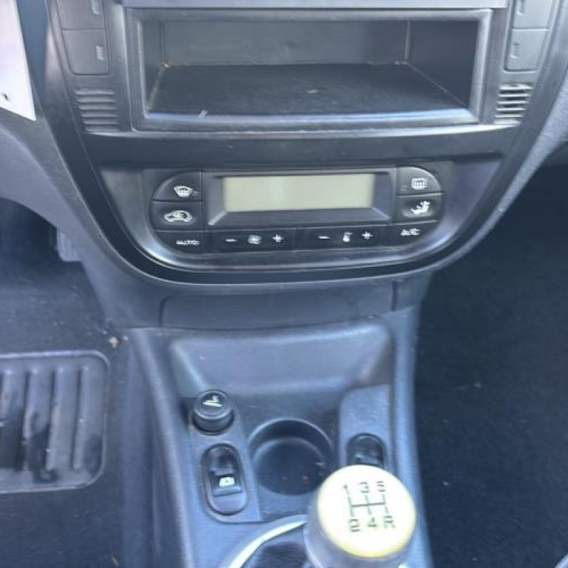 Custode arriere gauche CITROEN C2 Photo n°17