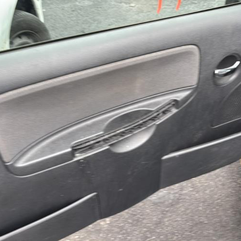 Custode arriere droit CITROEN C2 Photo n°9