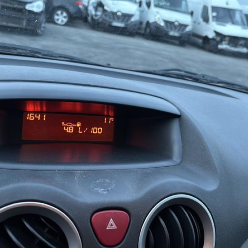 Custode arriere droit CITROEN C2 Photo n°15