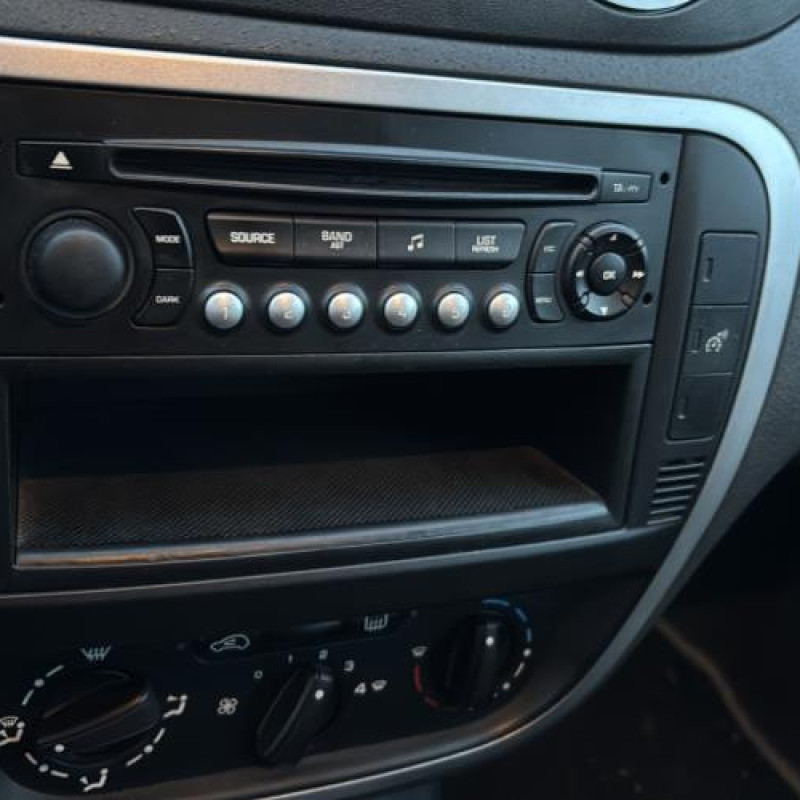 Custode arriere droit CITROEN C2 Photo n°17