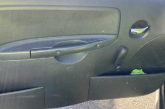 Custode arriere gauche CITROEN C2